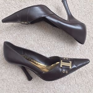BCBG Brown and Gold Pump